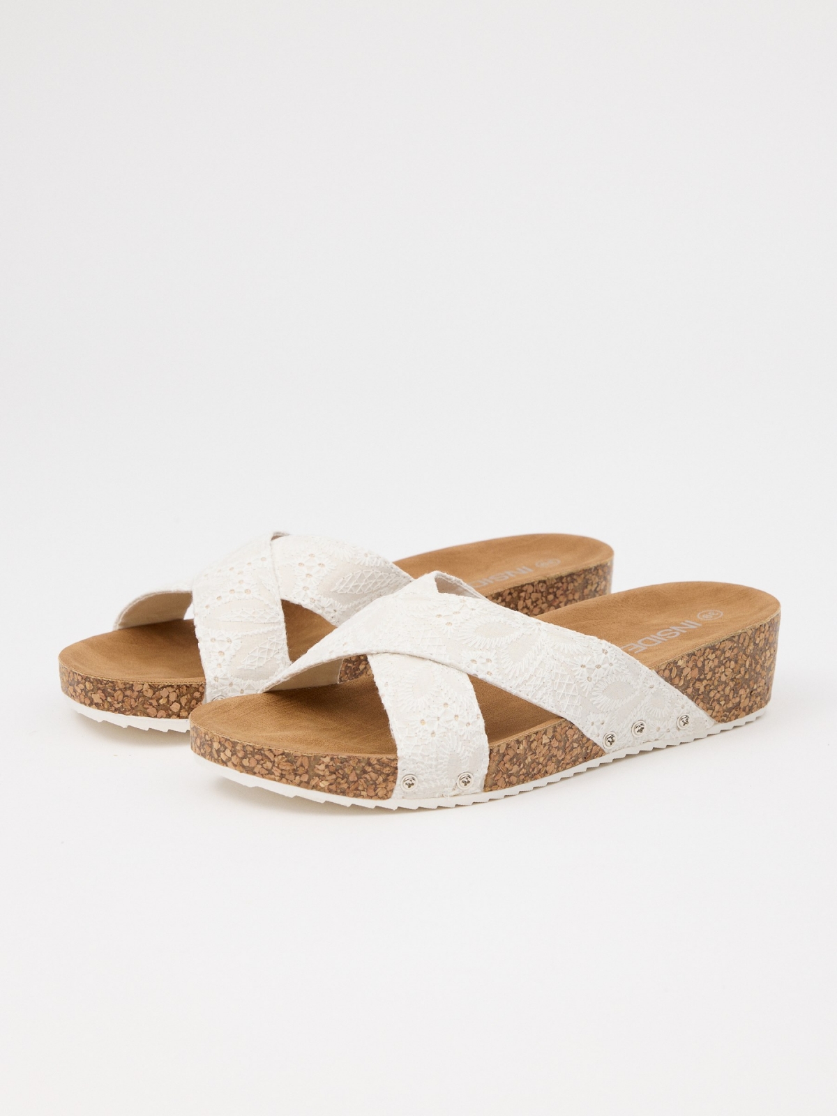 Wedge with embroidered cross straps off white 45º front view