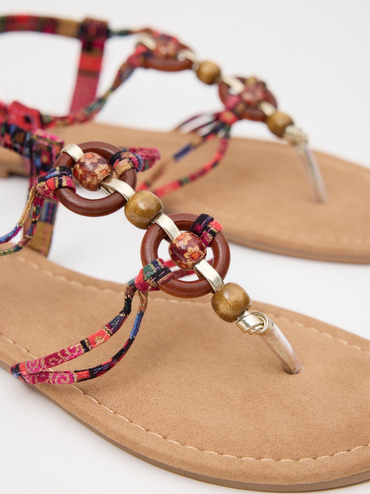Flat toe sandal with beads multicolor detail view