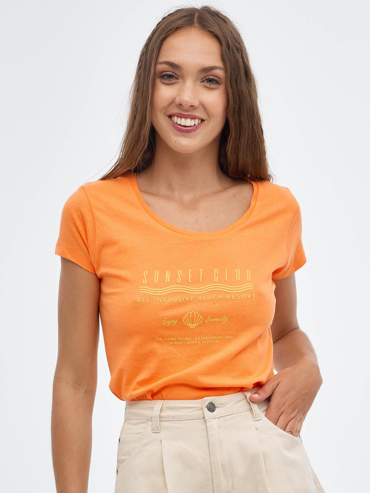 T-shirt crop rib print laranja vista meia frontal