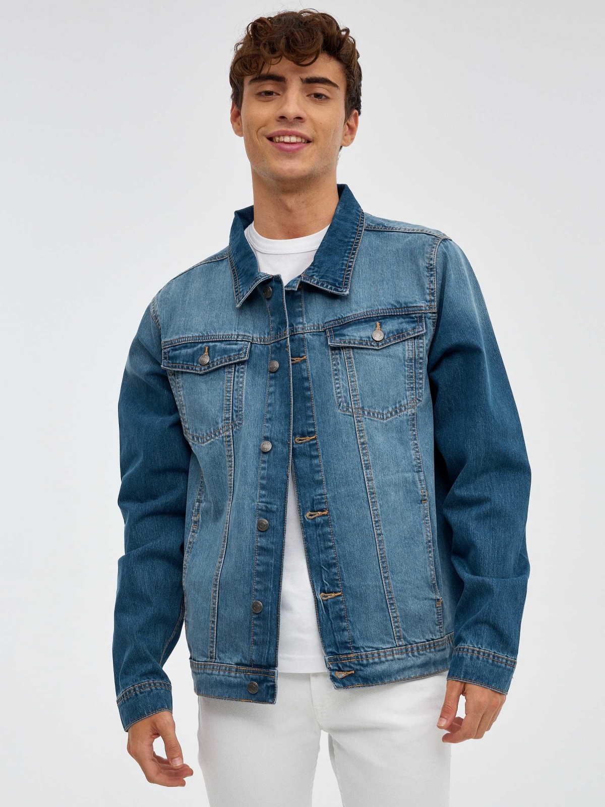 Denim jacket with pockets blue middle front view