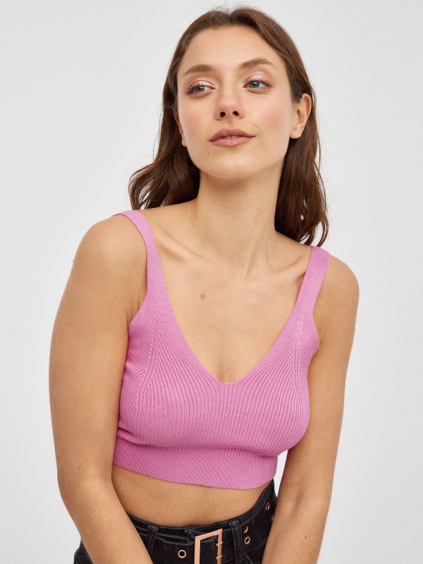 Knitted crop top pink middle front view