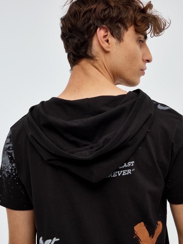 Hooded string t-shirt black detail view