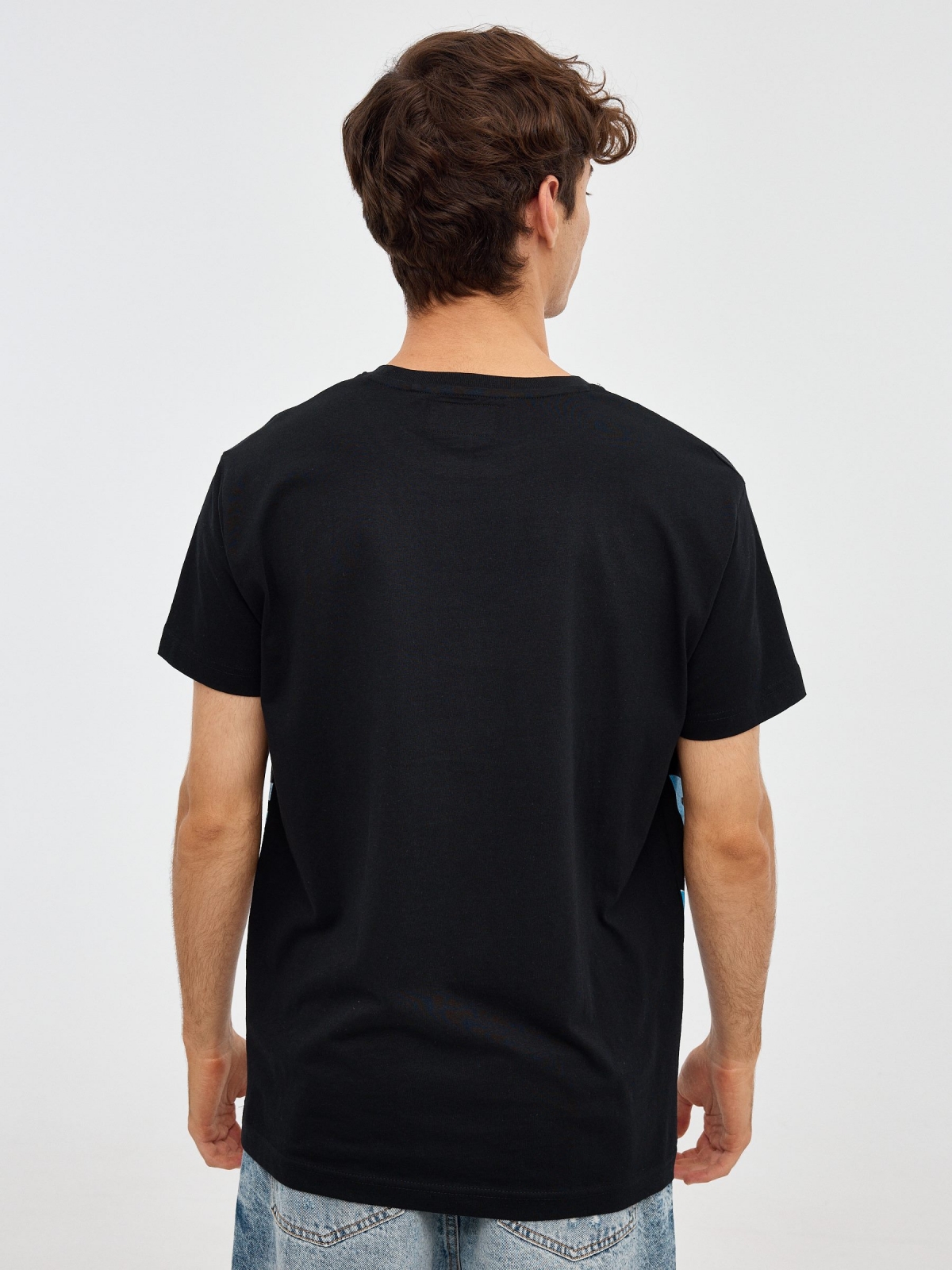 Camiseta print INSIDE negro vista media trasera