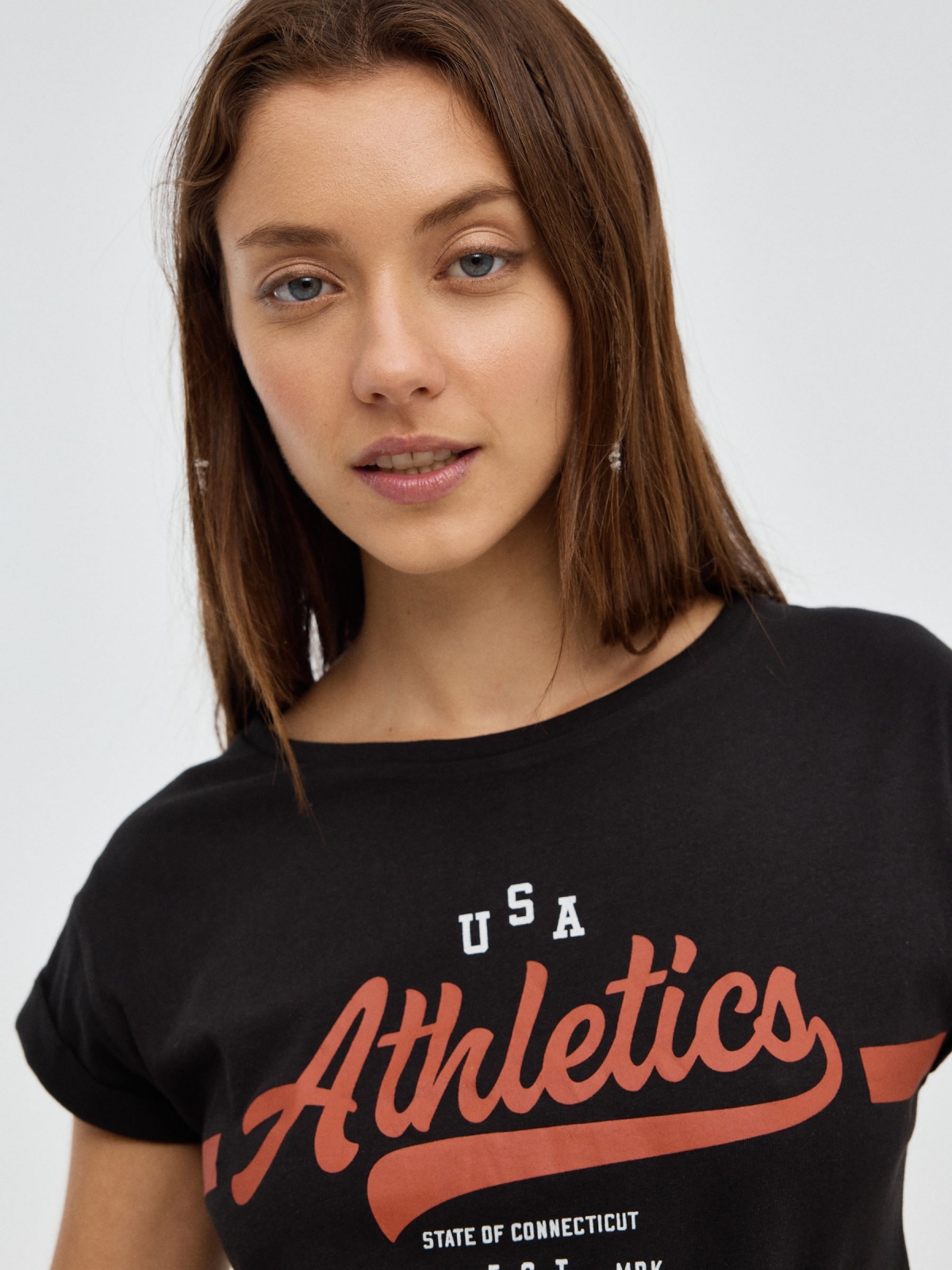 Camiseta Athletics negro vista detalle