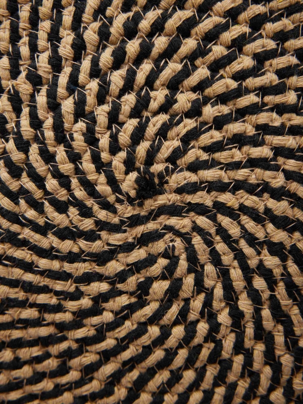 Bolso de yute con cuerda negro vista detalle