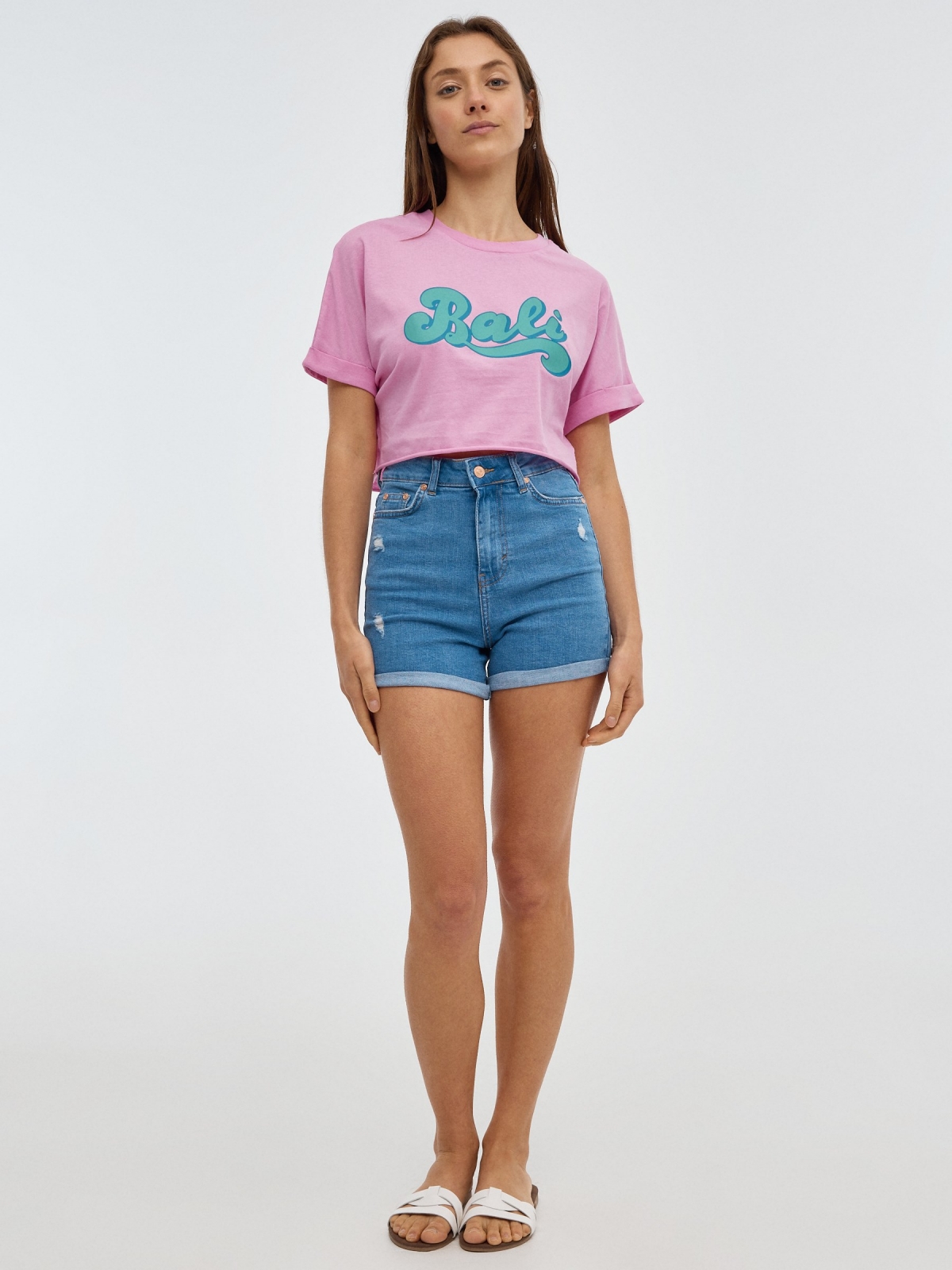 T-shirt crop Bali rosa vista geral frontal
