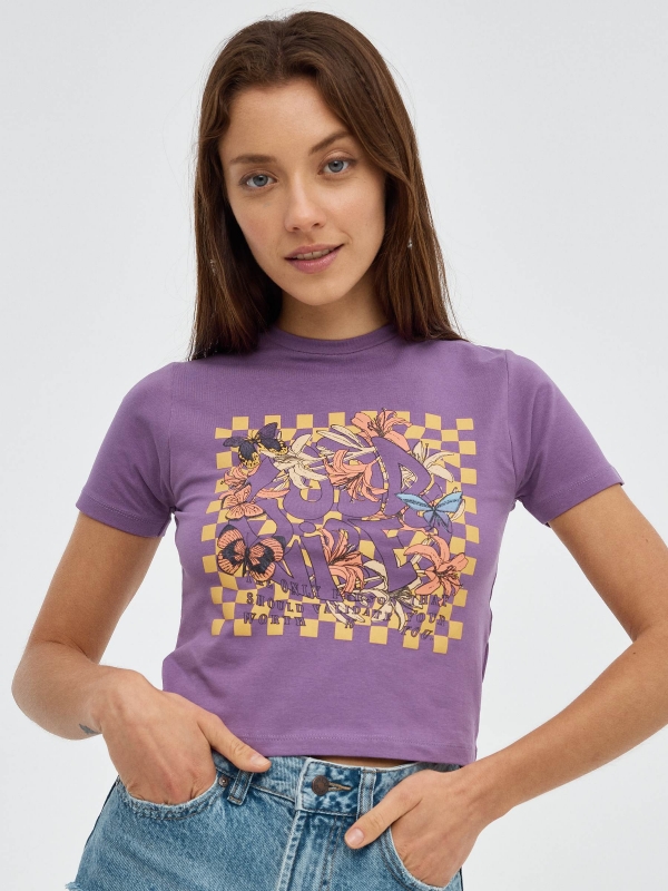 T-shirt crop print de borboletas beringela vista meia frontal