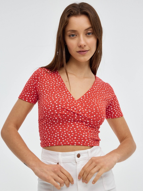 Crop cross neckline t-shirt red middle front view