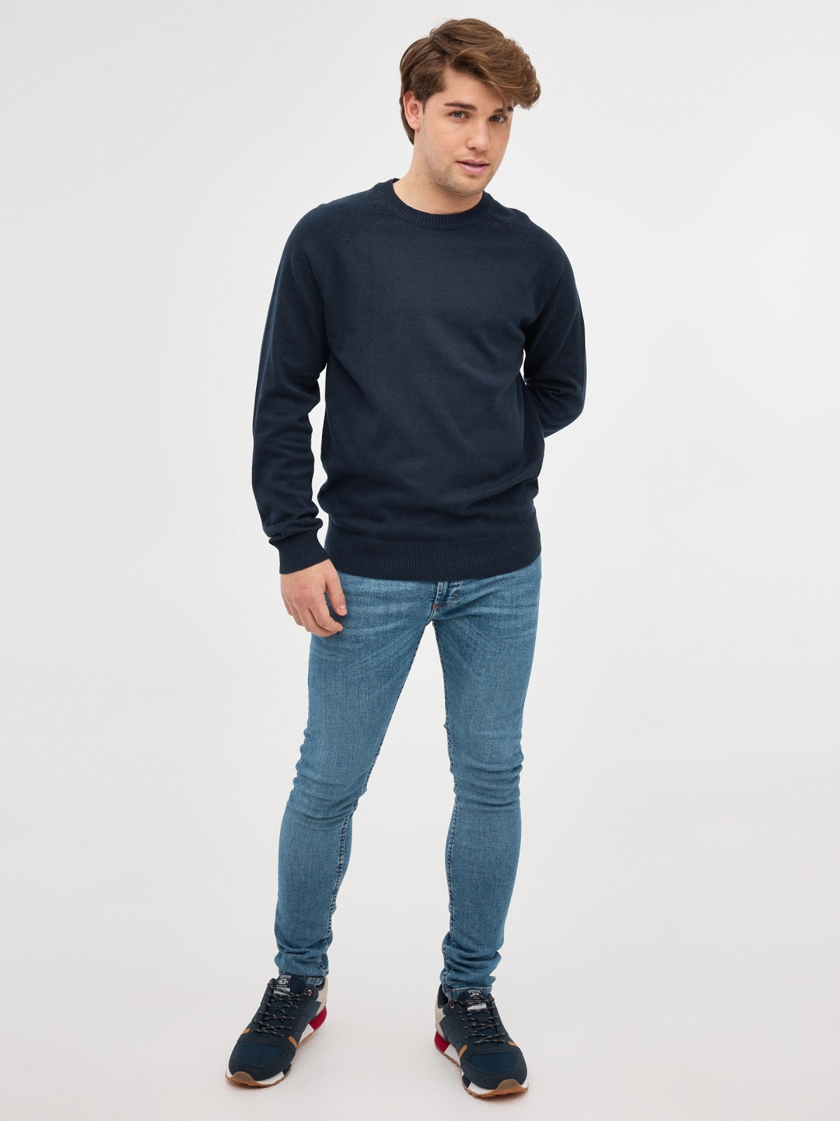 Basic Round Pullover blue front view