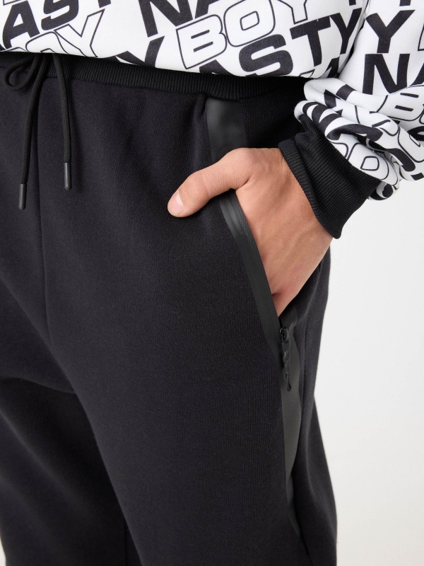 Black jogger pants with pockets black detail view