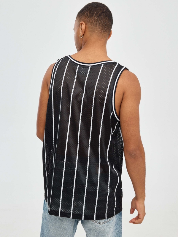 Camiseta Downtown 83 black middle back view