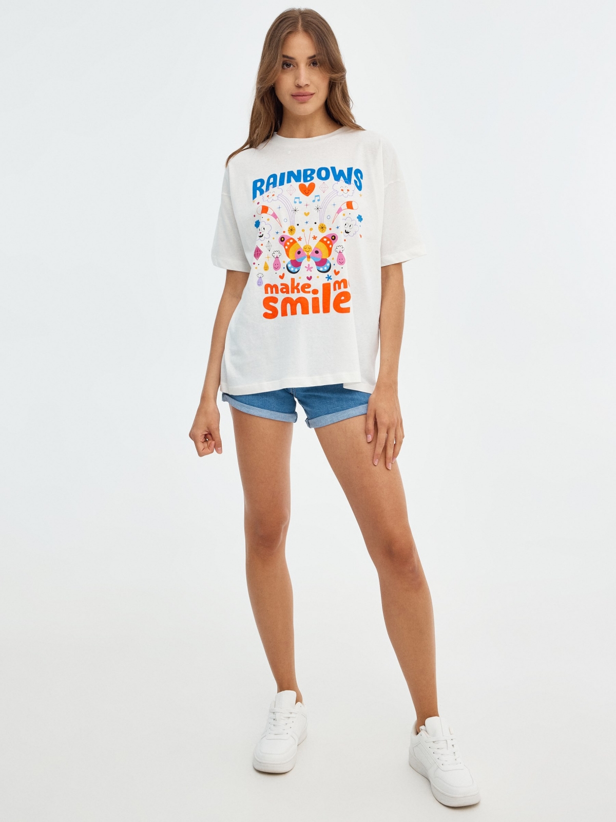 T-shirt oversized Rainbows off white vista geral frontal