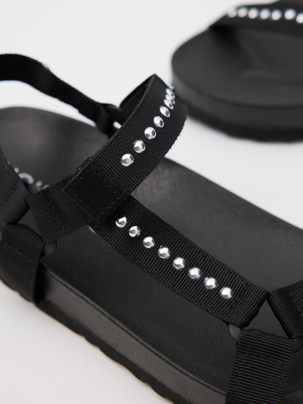 Sandalia sport de tiras con tachas negro vista cenital