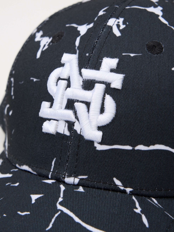 Print cap with embroidery black detail view