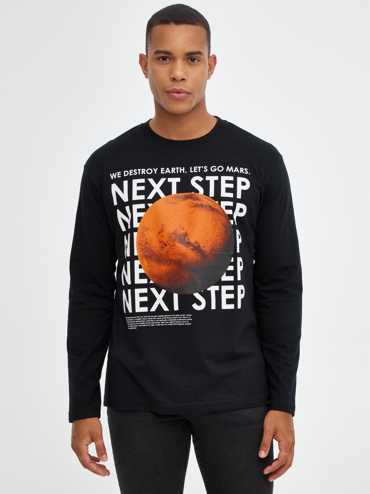 T-shirt Next Step preto vista meia frontal