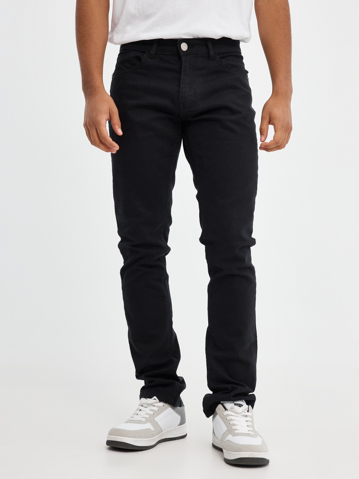 Coloured slim jeans black middle front view