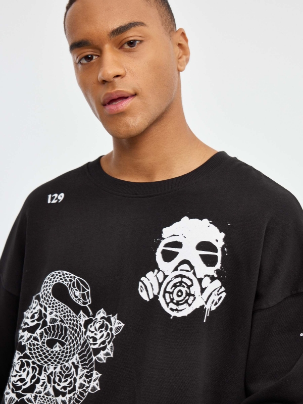 Hoodless sweatshirt with print black detail view