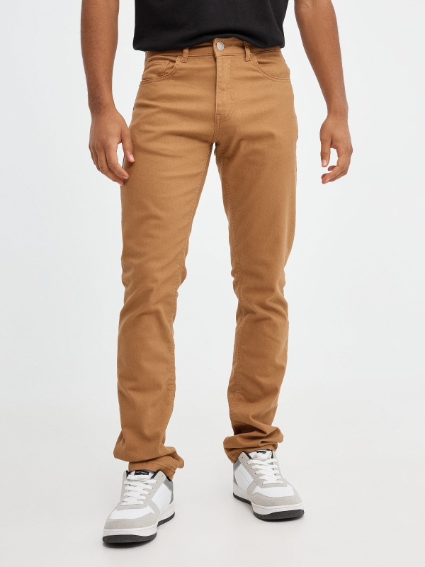 Basic colored jeans brown middle front view