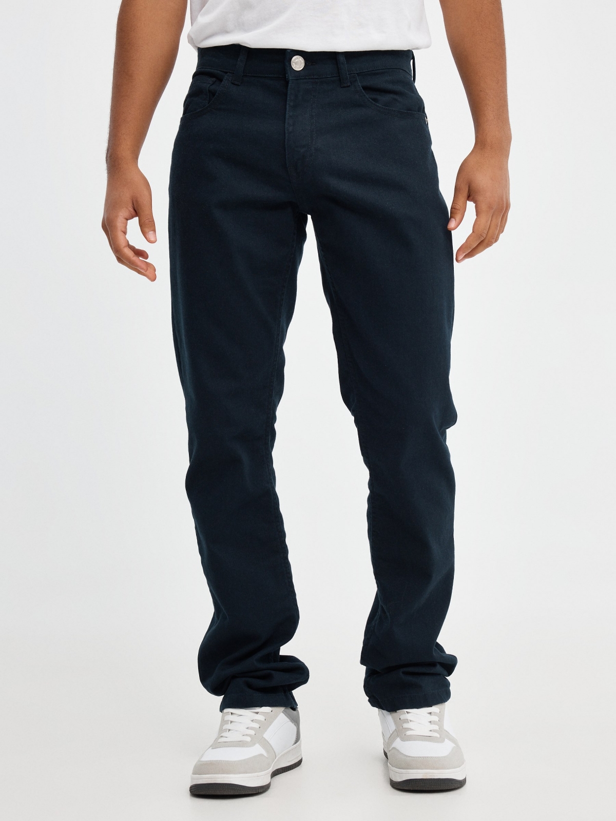 Basic colored jeans blue middle front view