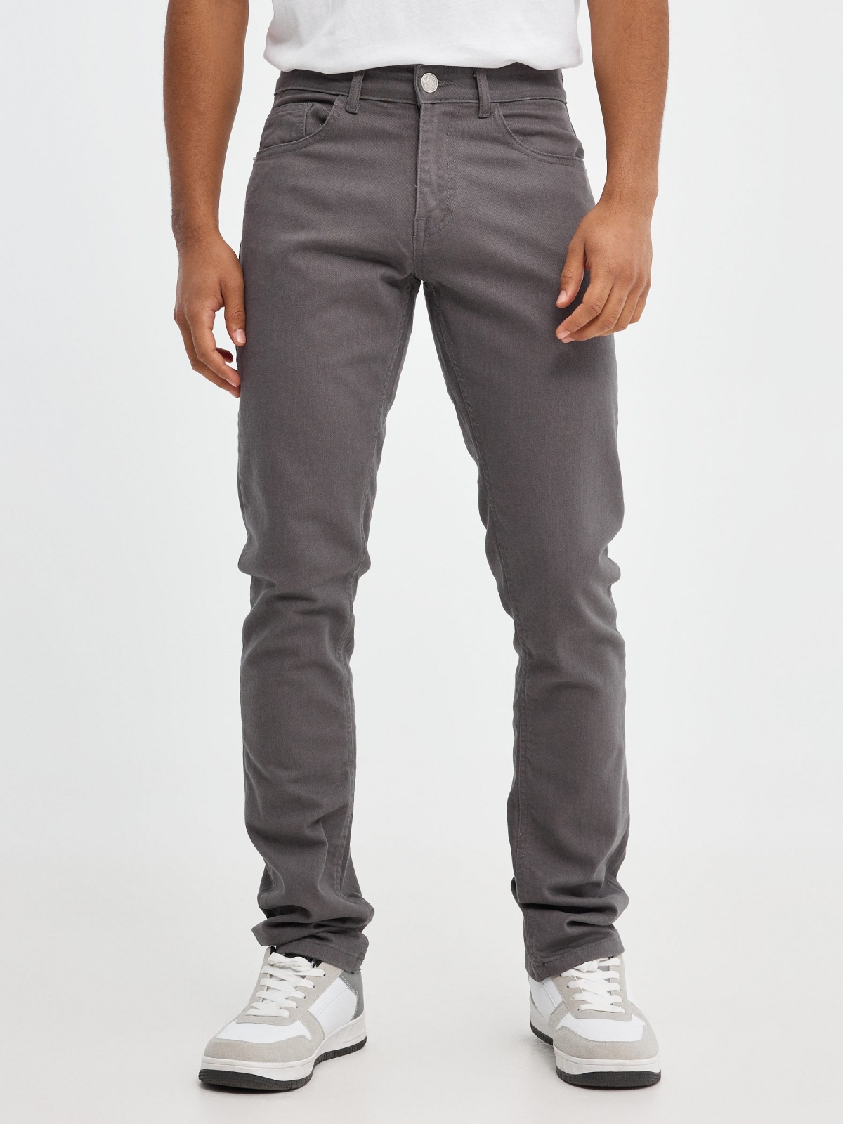 Basic colored jeans grey middle front view