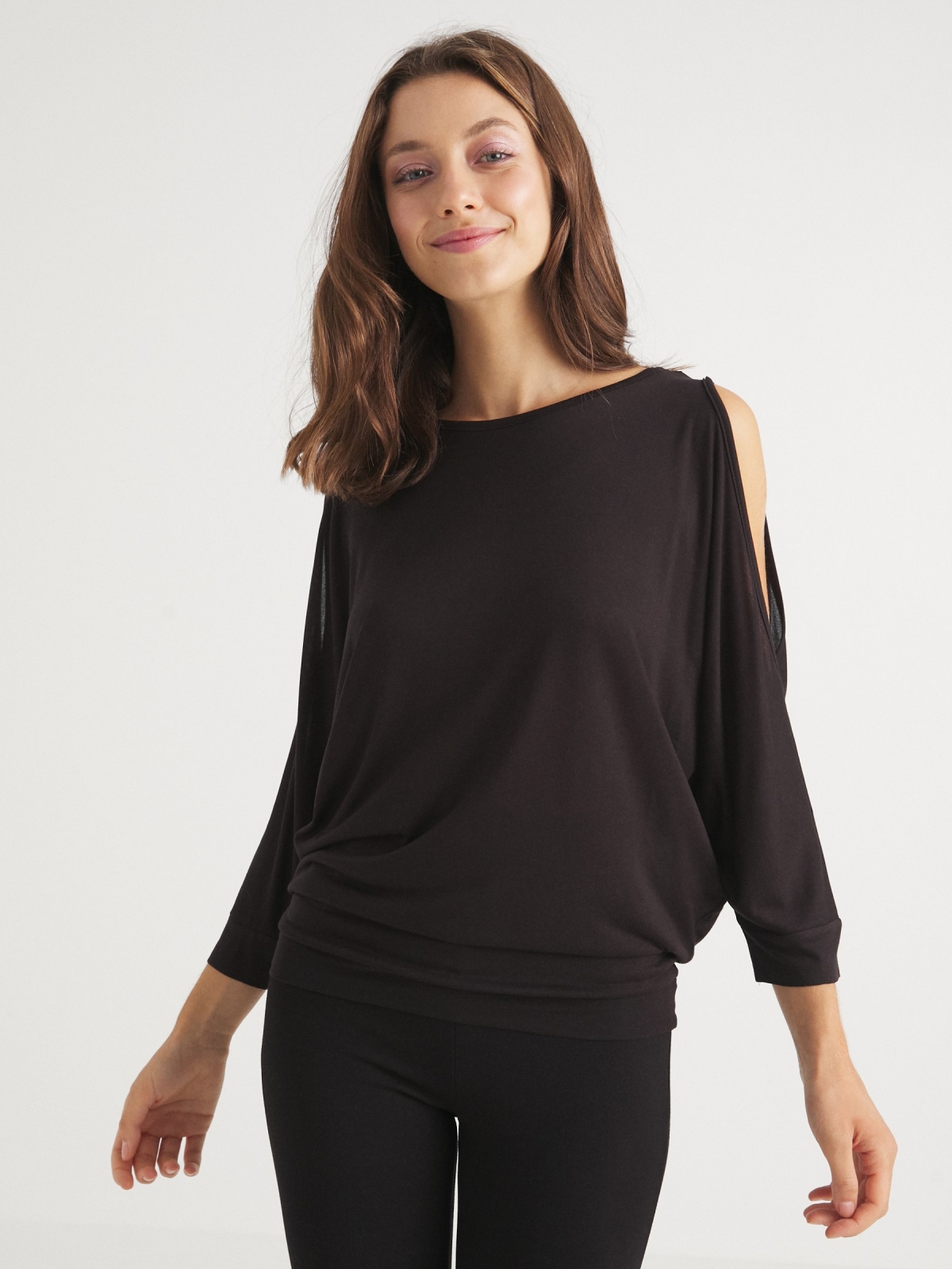 Fluid T-shirt with open sleeves black middle front view