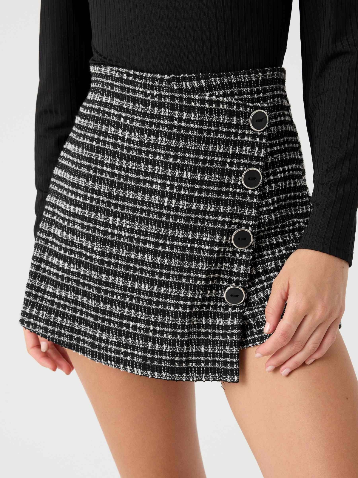 Jacquard skort with buttons black detail view