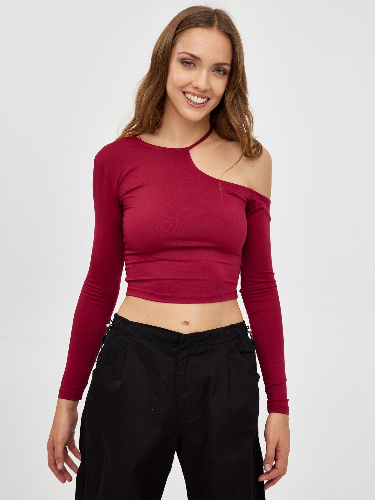 Crop cut out t-shirt garnet middle front view