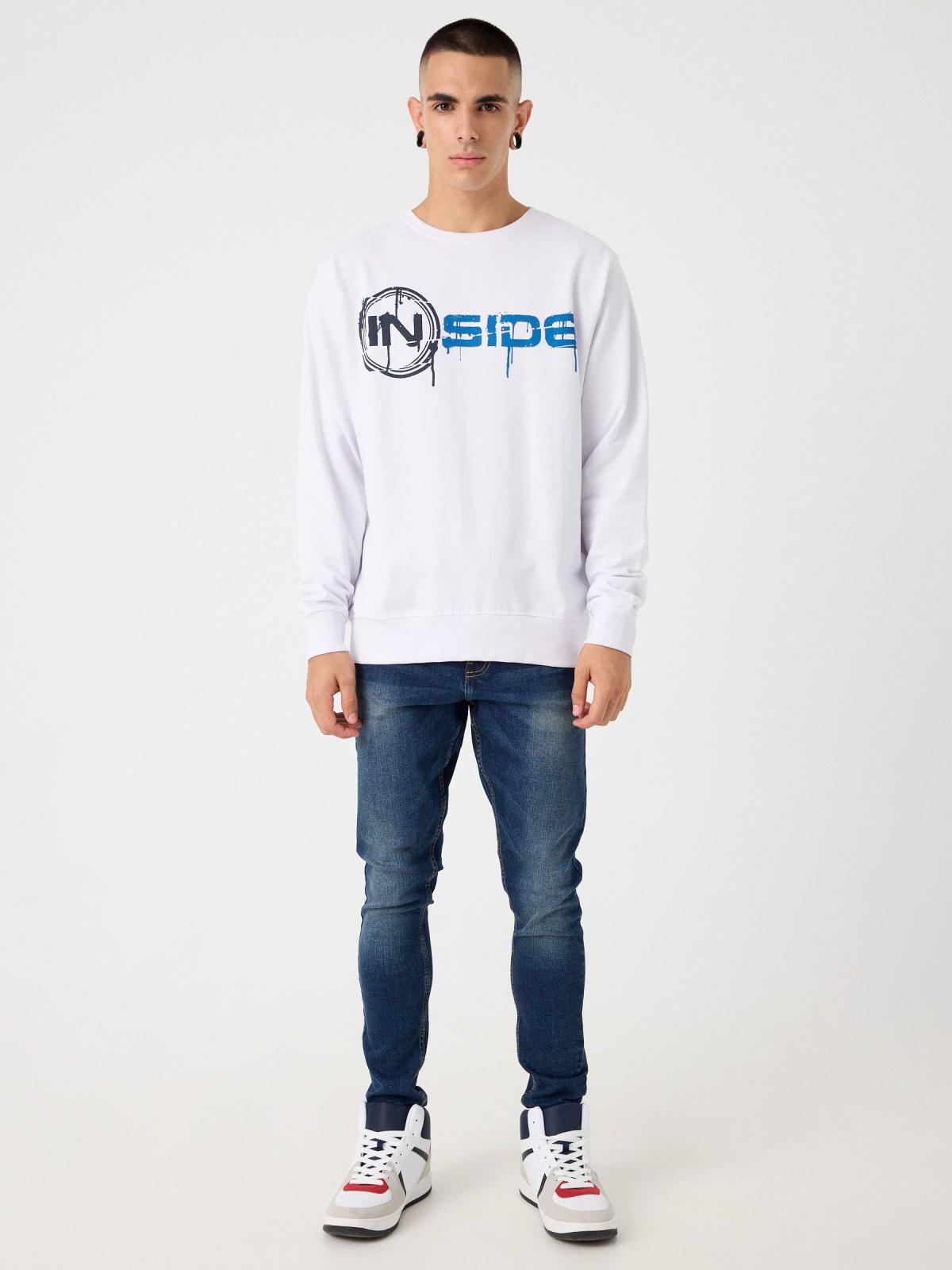 Hoodless sweatshirt with logo white front view