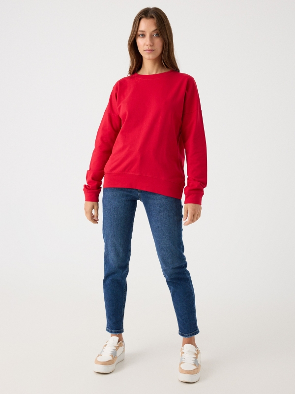 Basic round neck sweatshirt red front view
