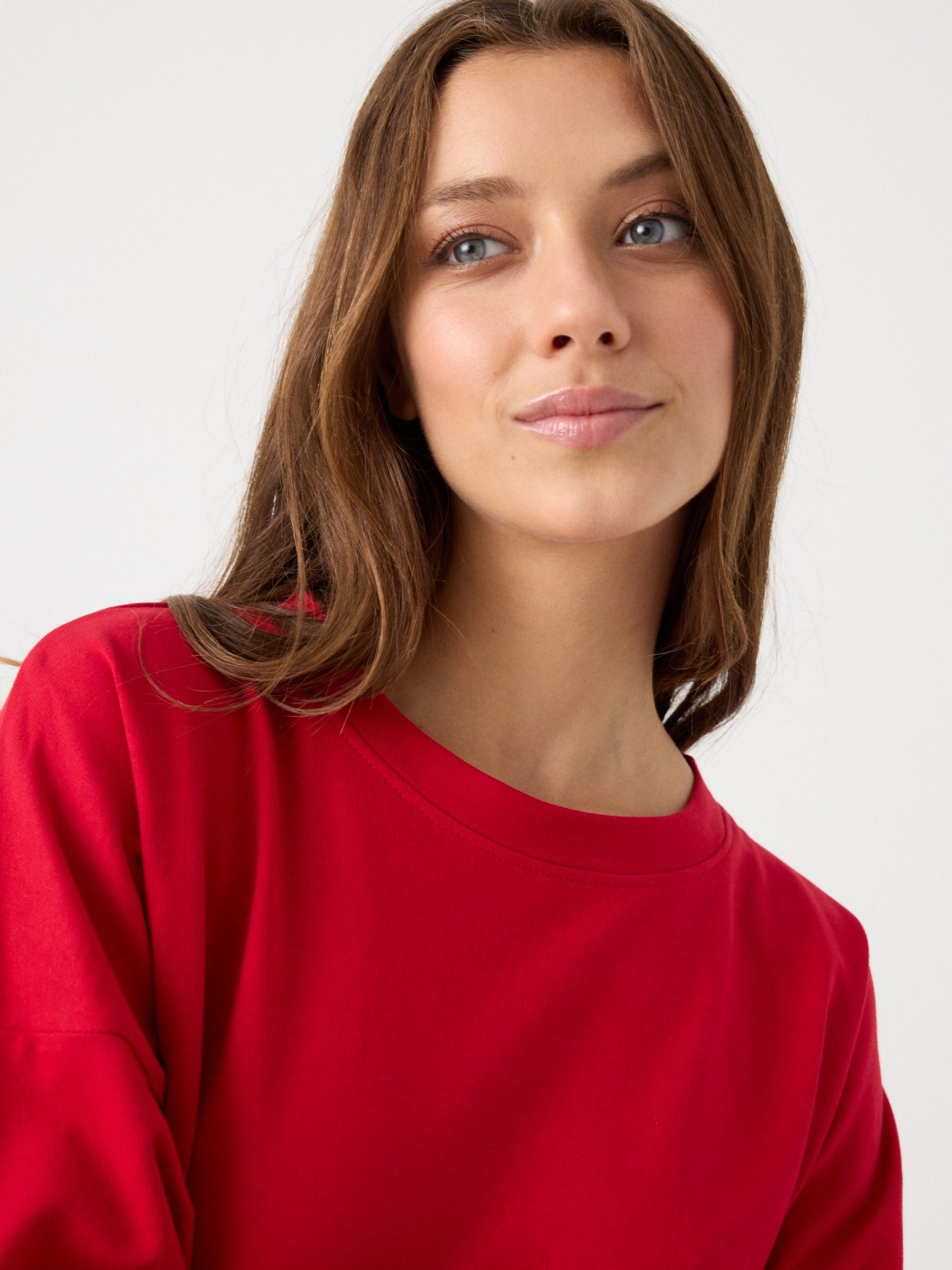 Sweatshirt básica gola redonda vermelho primeiro plano
