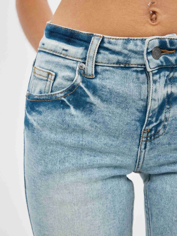 Jeans Skinny denim claro azul vista detalle
