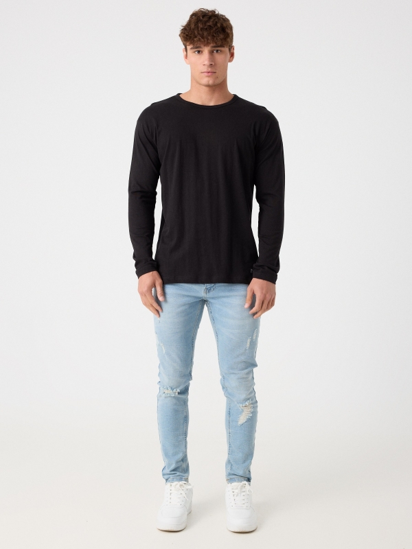 Basic long sleeve t-shirt black front view