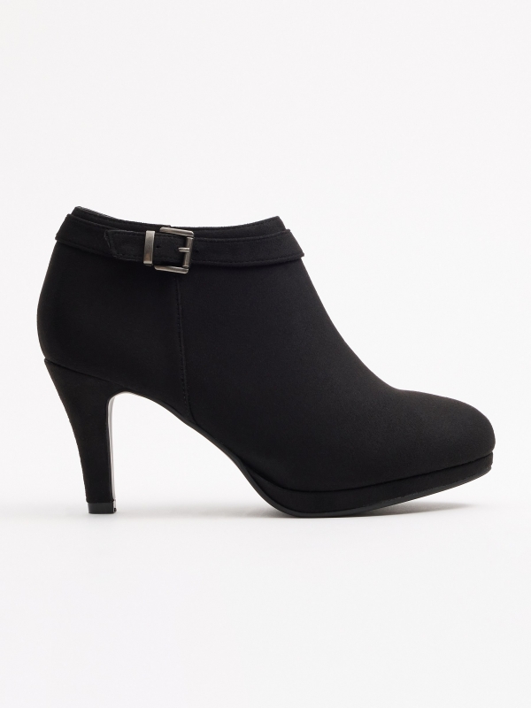 Black ankle boots with buckle and heel black