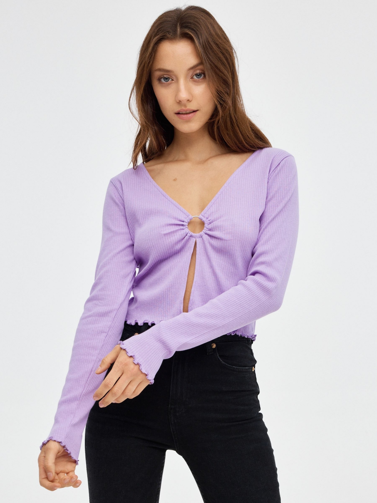 Crop T-shirt with buckle mauve middle front view
