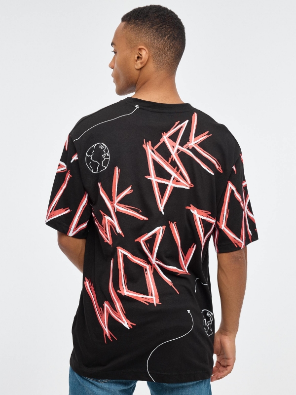 T-shirt com print de texto néon preto vista meia traseira