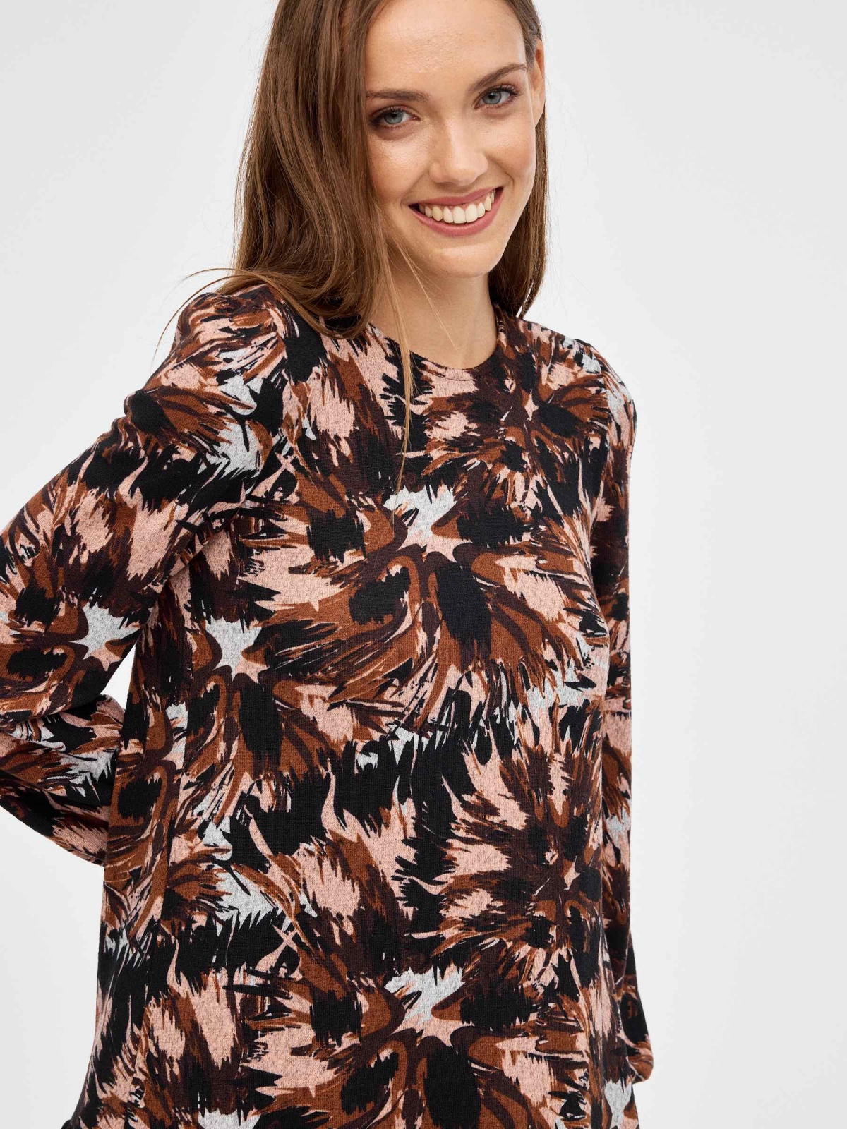 Mini-vestido com print total e folho multicolorido vista detalhe