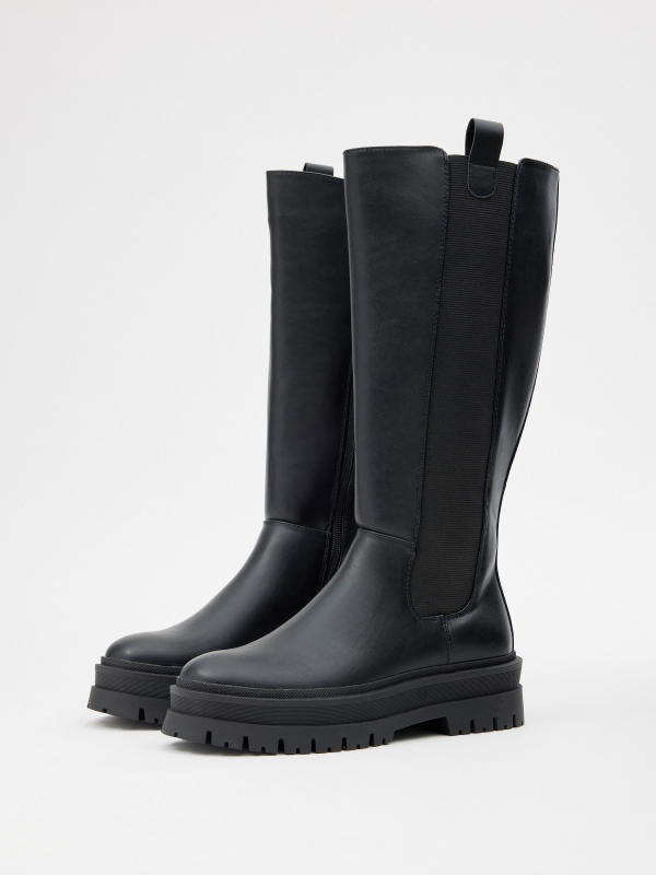 Boot with elastic and platform black 45º front view