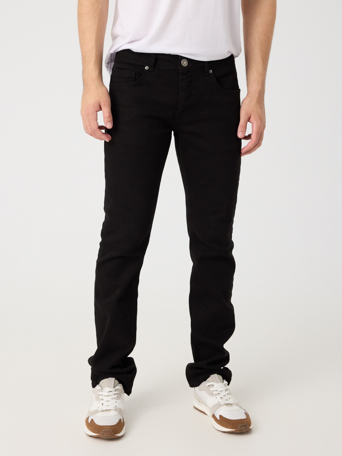 Regular five-pocket trousers black middle front view