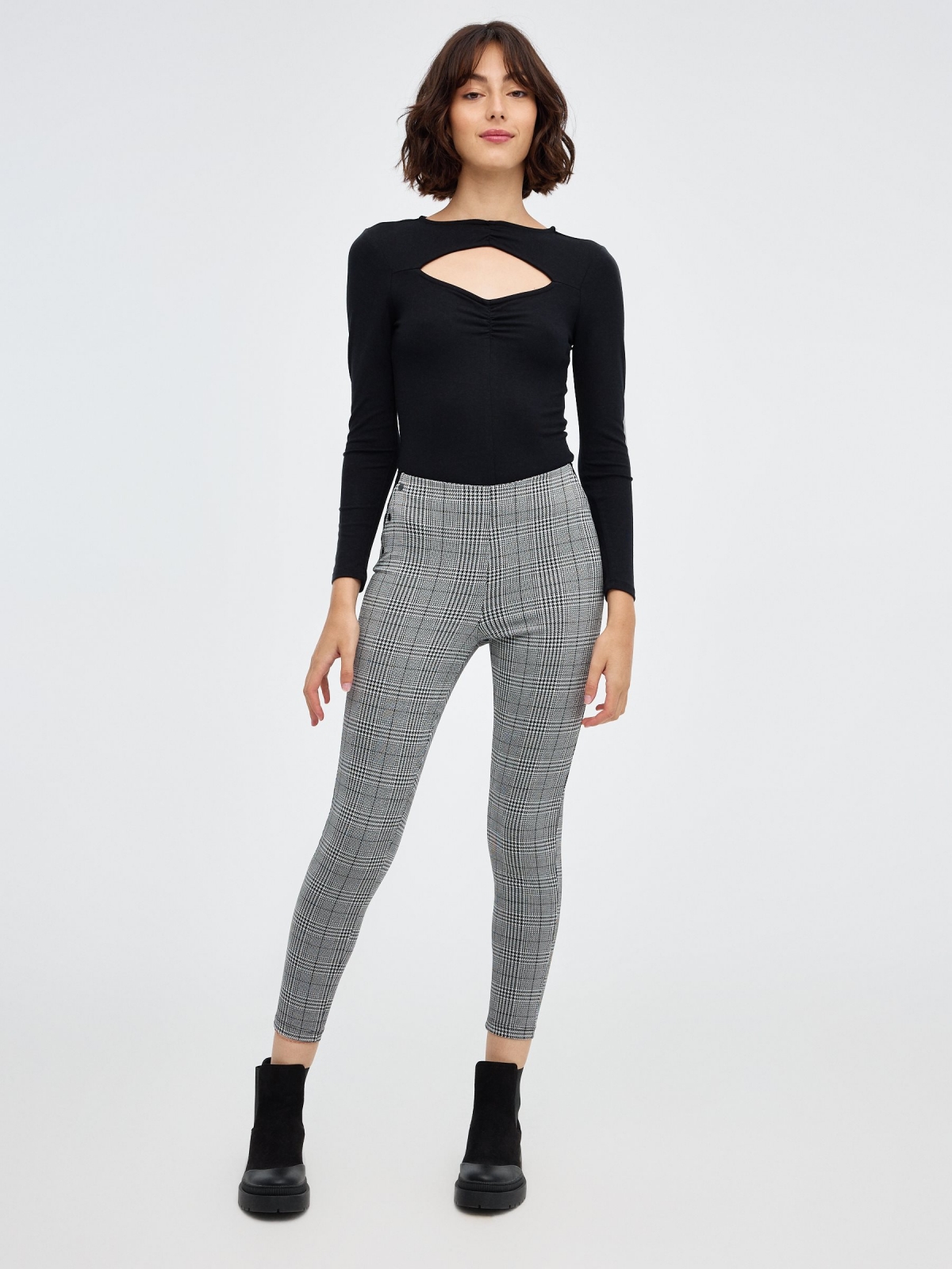 Superskinny checkered leggings black front view