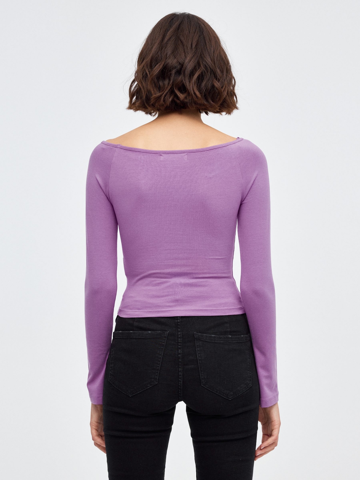 T-shirt com manga raglan púrpura vista meia traseira