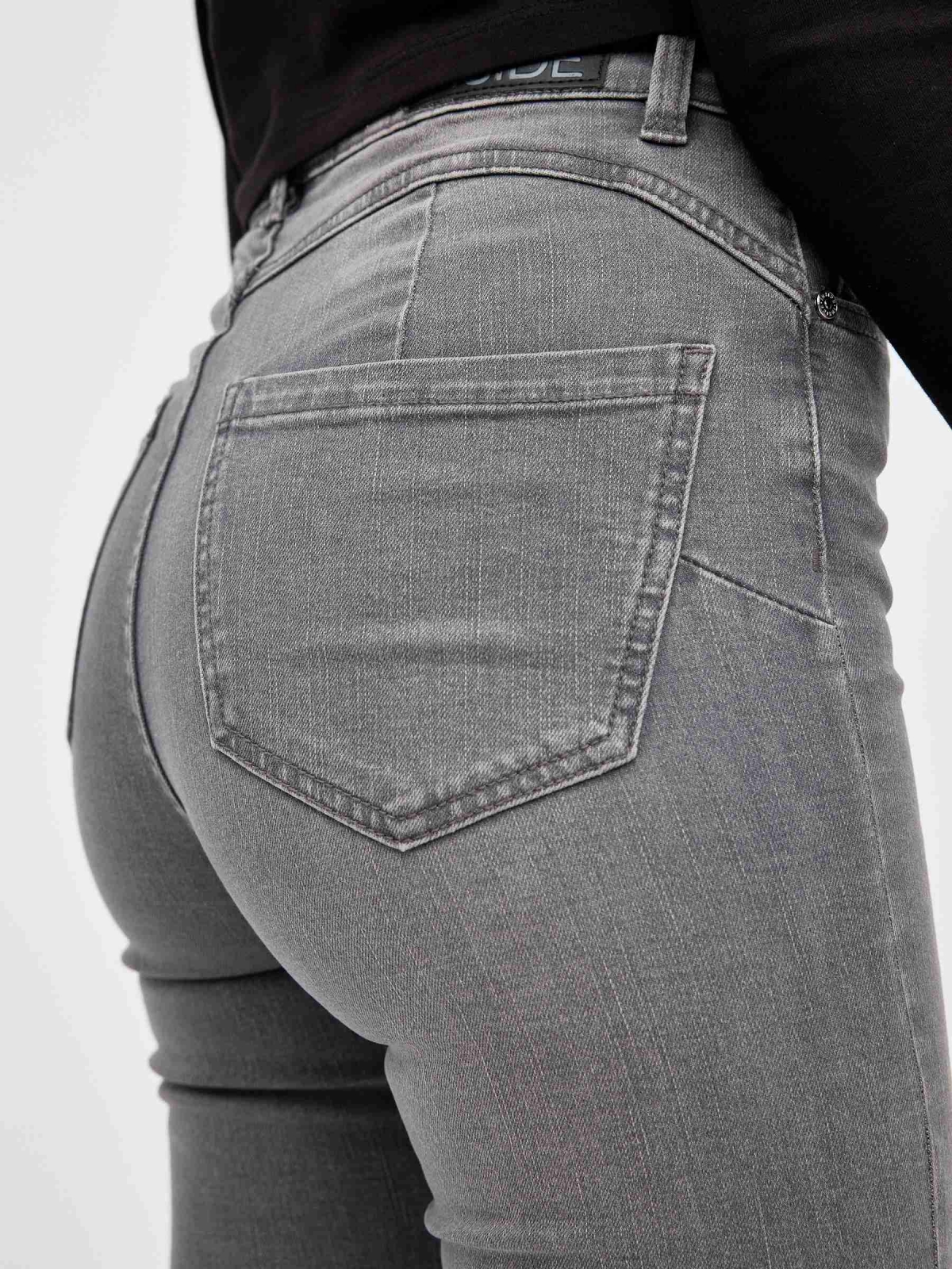 Skinny push up jeans medium rise medium grey detail view