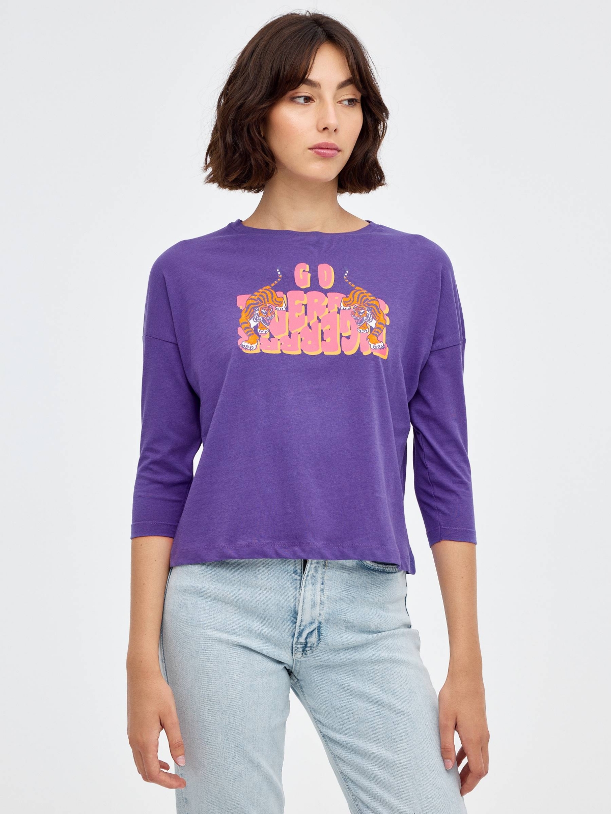 T-shirt normal do tigre violeta vista meia frontal