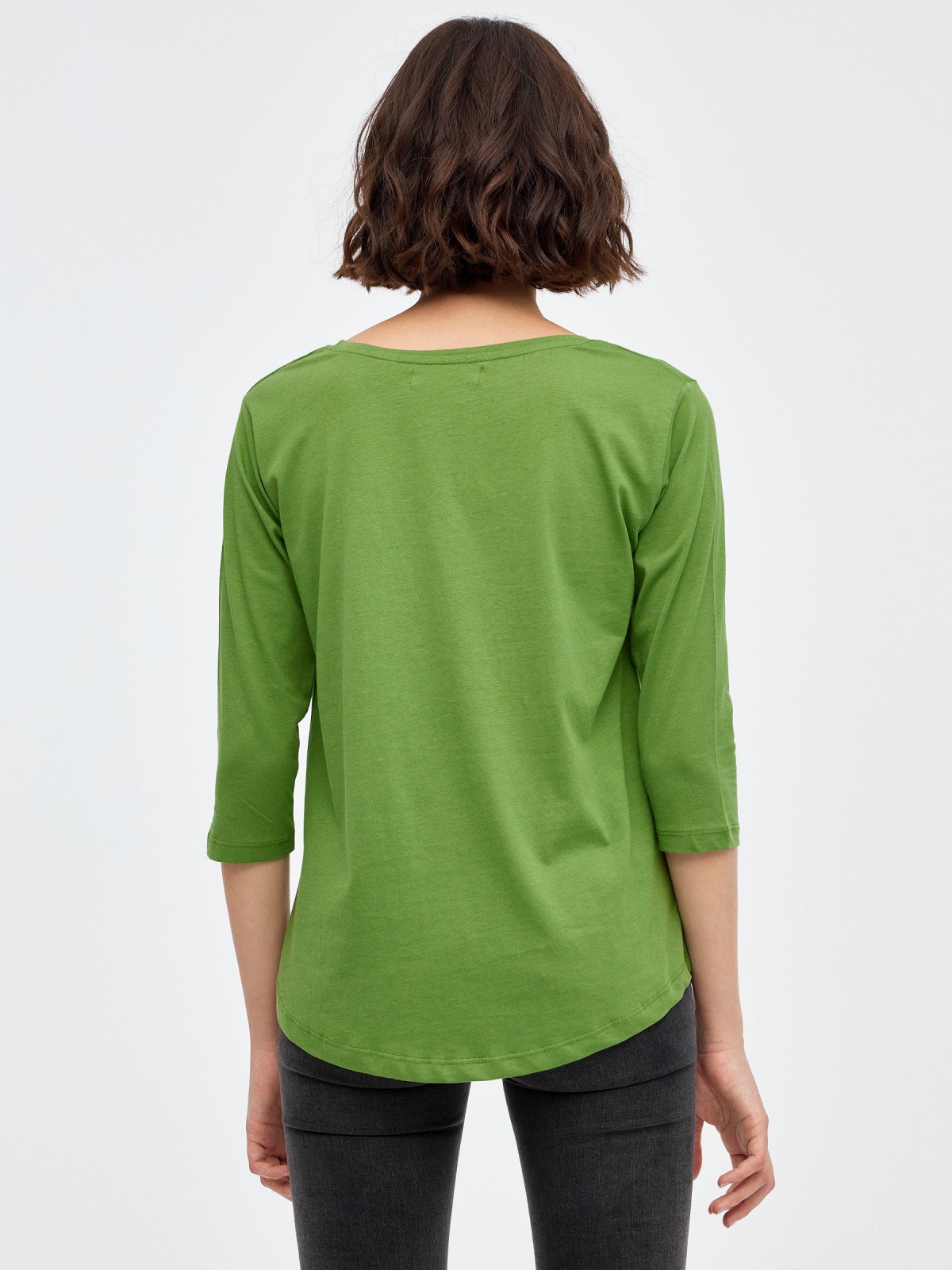 T-shirt ambiental verde oliva vista meia traseira