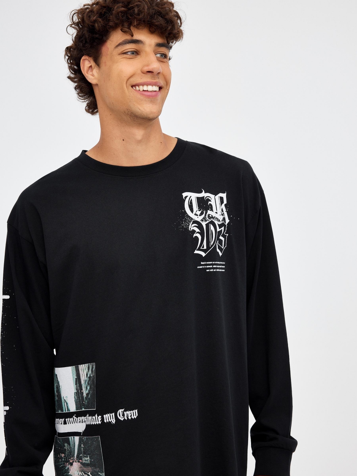 T-shirt com print City preto vista detalhe