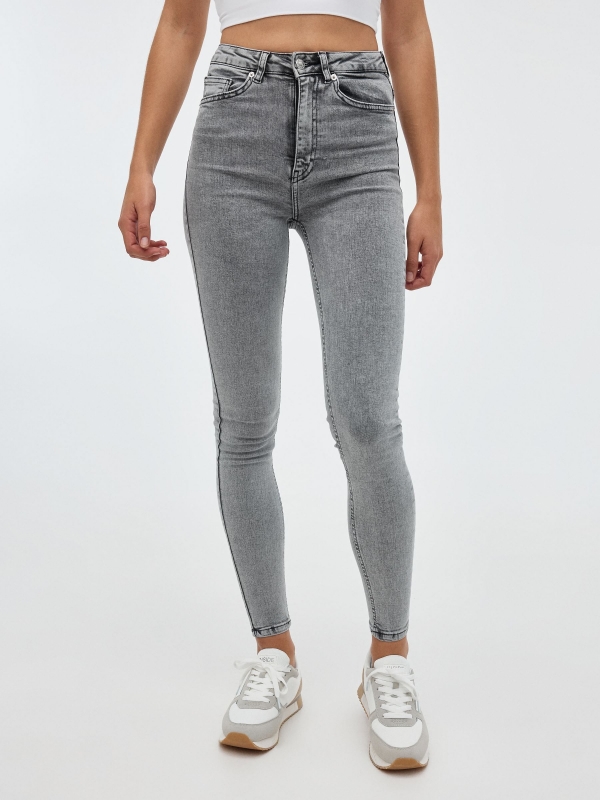 Grey skinny jeans medium grey middle front view