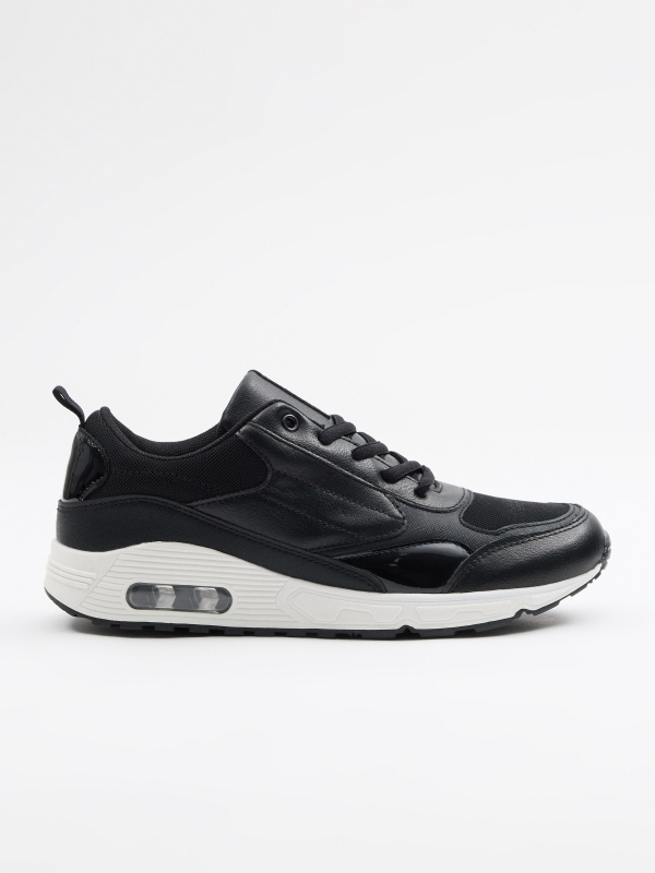 Black sneaker with air chamber black