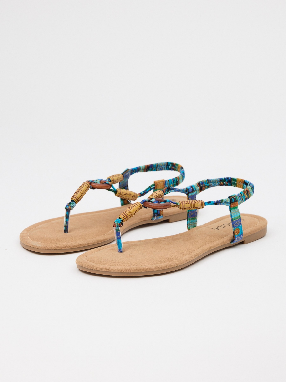 Flat toe sandal with beads multicolor 45º front view