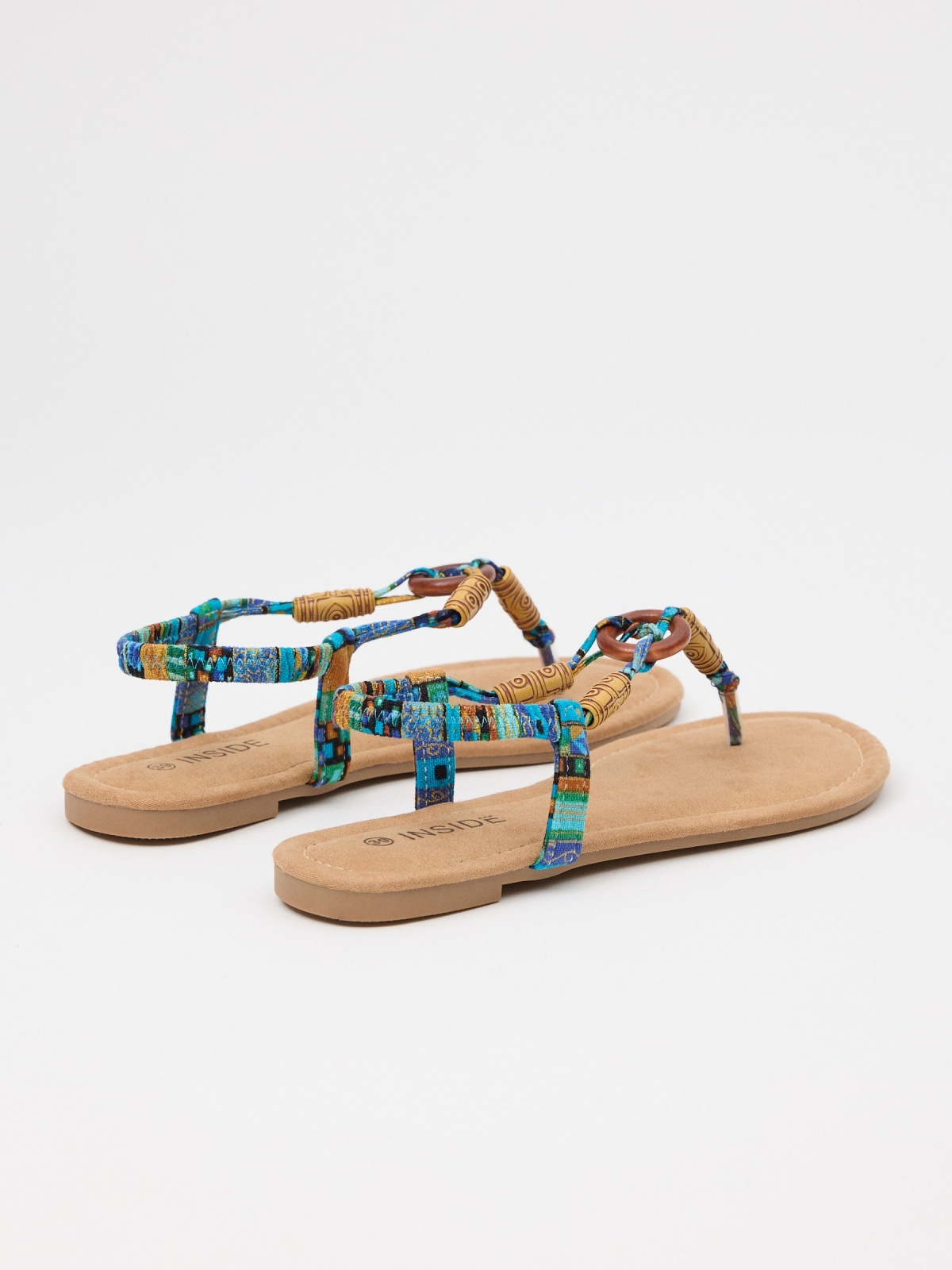 Flat toe sandal with beads multicolor 45º back view