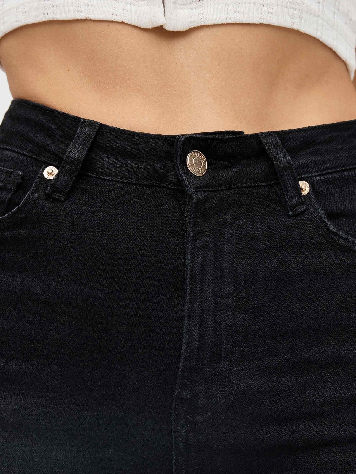 Jeans skinny tiro alto negro vista detalle