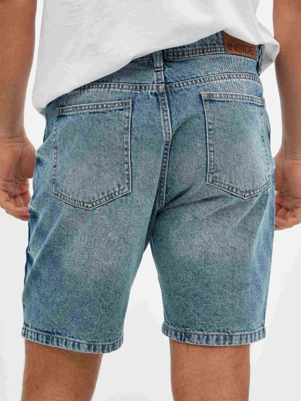 Relaxed denim bermuda shorts blue detail view